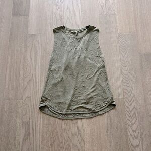 Lululemon active top